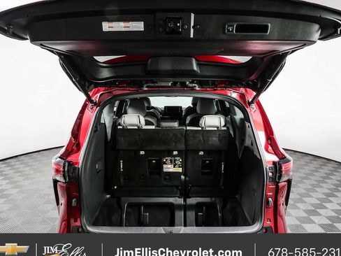 Used 2021 Toyota Sienna XSE w/ XSE Plus Package FWD image 31