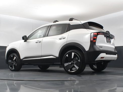 New 2026 Nissan Kicks SR w/ SR Premium Package FWD image 40