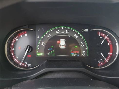 Used 2025 Toyota RAV4 XLE FWD image 17