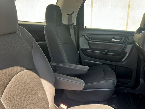 Used 2015 GMC Acadia SLE FWD image 28