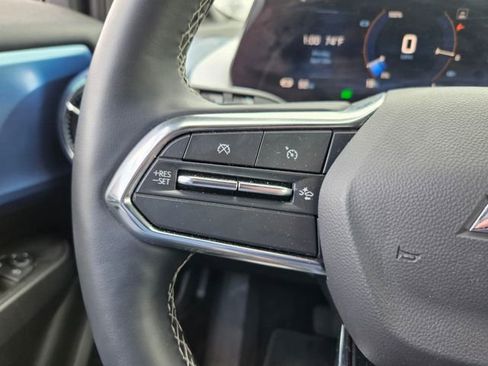 Used 2025 Chevrolet Equinox EV LT image 15