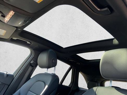 Used 2022 Mercedes-Benz GLC 300 GLC 300 image 14