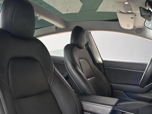 Used 2020 Tesla Model 3 Standard Range Plus RWD image 15