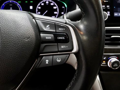 Used 2020 Honda Accord Touring image 28