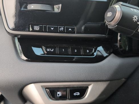 Used 2023 Lexus RX 350 w/ Accessory Package (Z1) AWD/4WD image 18