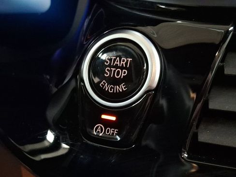 Certified 2023 BMW 530i xDrive w/ Premium Package image 18