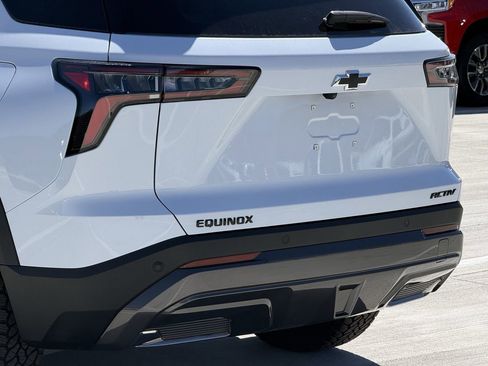 New 2026 Chevrolet Equinox ACTIV w/ Convenience Package III FWD image 6