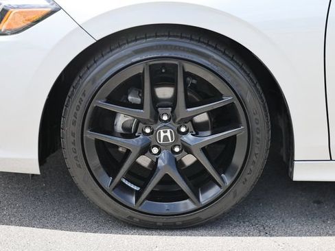 Used 2023 Honda Civic Sport image 5
