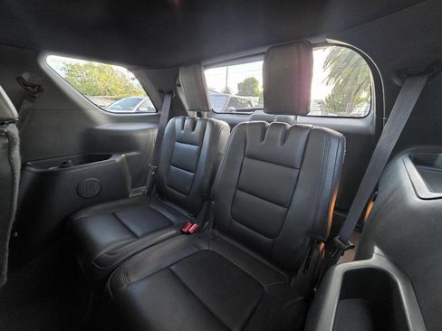 Used 2014 Ford Explorer XLT w/ Equipment Group 202A image 15