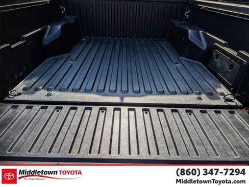 Certified 2022 Toyota Tacoma SR5 AWD/4WD image 31