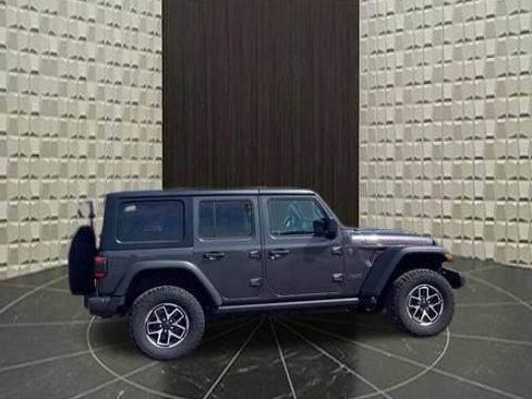 Certified 2025 Jeep Wrangler Unlimited Rubicon AWD/4WD image 3