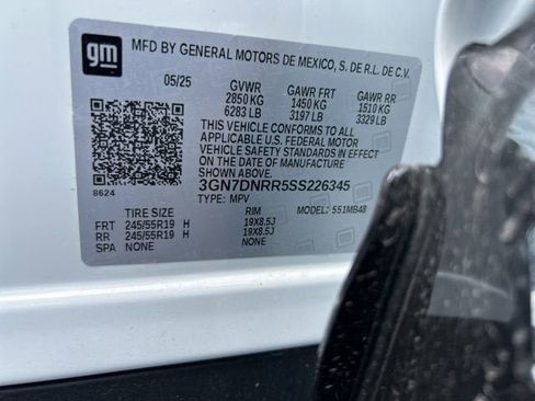 New 2025 Chevrolet Equinox EV LT image 39