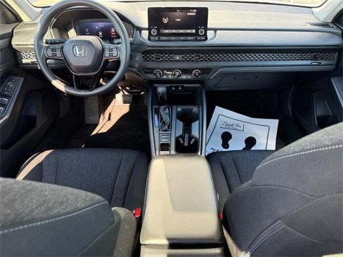Used 2023 Honda Accord LX image 11