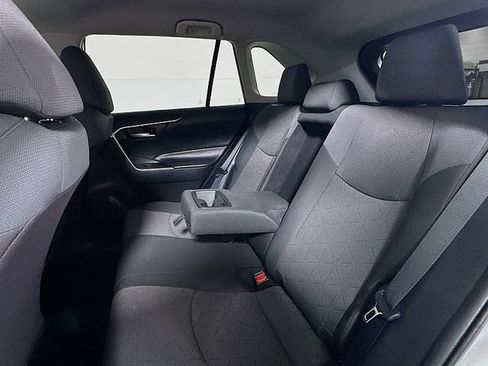 Used 2025 Toyota RAV4 XLE AWD/4WD image 20