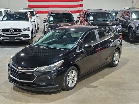 Used 2017 Chevrolet Cruze LT FWD image 30