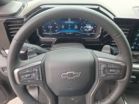 Used 2025 Chevrolet Silverado 1500 ZR2 image 21