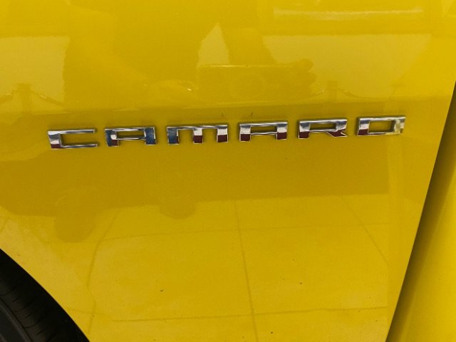 Used 2015 Chevrolet Camaro LT RWD image 22