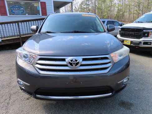 Used 2013 Toyota Highlander SE image 3