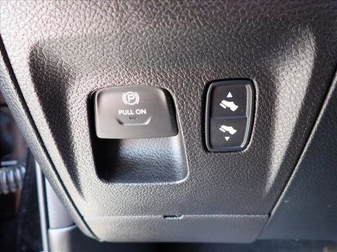 Used 2022 RAM 1500 Big Horn AWD/4WD image 16