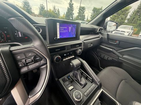 Used 2025 Toyota 4Runner SR5 image 41