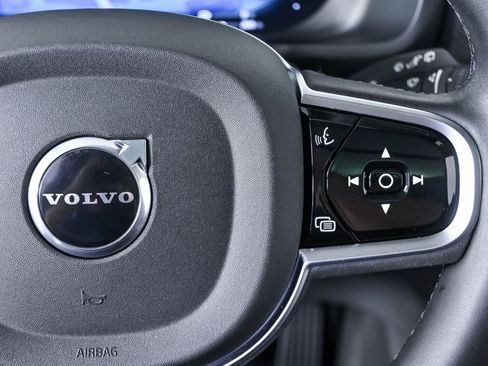 Certified 2025 Volvo XC90 T8 Core AWD/4WD image 10