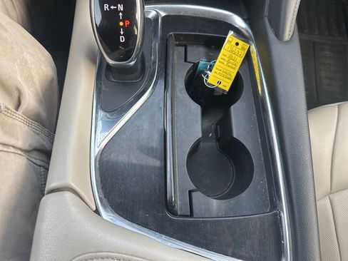 Used 2021 Buick Enclave Essence image 23