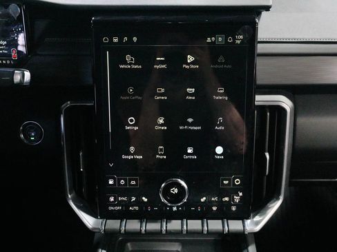 Used 2025 GMC Acadia Elevation w/ LPO, All-Weather Package AWD/4WD image 19