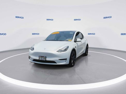 Used 2025 Tesla Model Y Performance AWD/4WD image 3