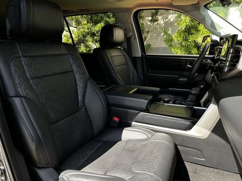 Used 2023 Toyota Sequoia SR5 w/ SR5 Premium Package AWD/4WD image 31