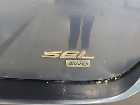 Used 2018 Ford Edge SEL w/ Class II Trailer Tow Package image 28