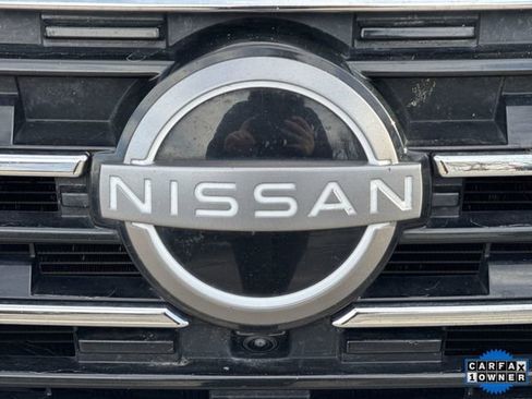 Used 2024 Nissan Rogue SL image 30