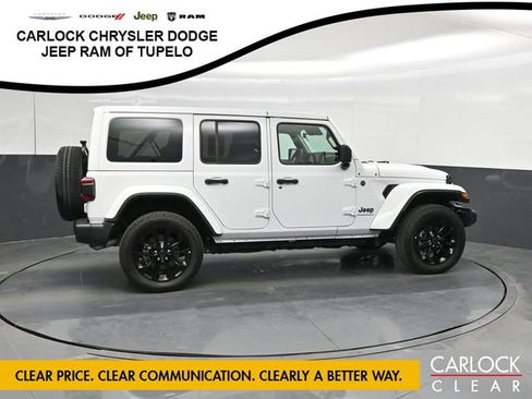 Used 2025 Jeep Wrangler Unlimited Sahara w/ Safety Group AWD/4WD image 4