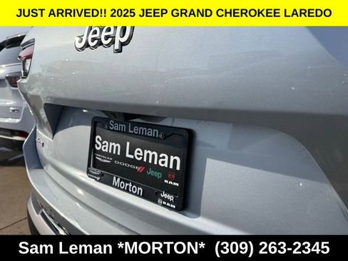 New 2025 Jeep Grand Cherokee L Laredo w/ Luxury Tech Group I image 11