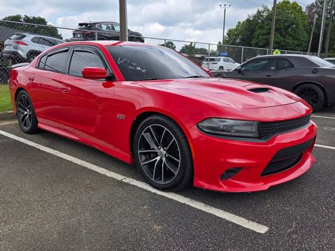Used 2018 Dodge Charger R/T Scat Pack RWD image 1