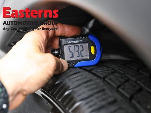 Used 2024 Nissan Rogue SV AWD/4WD image 28