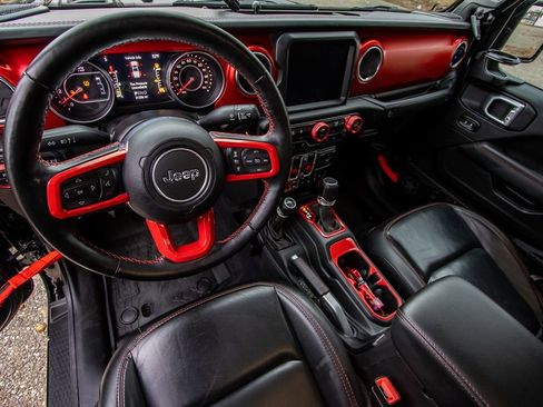 Used 2021 Jeep Gladiator Rubicon image 12