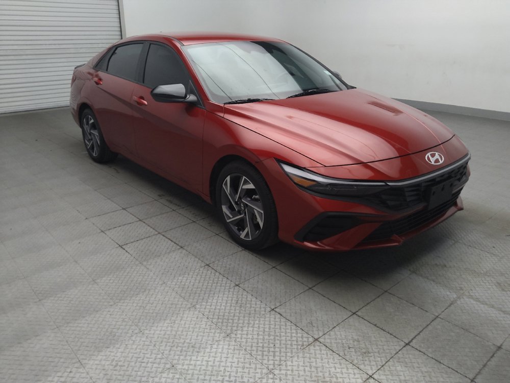 Used 2025 Hyundai Elantra Sport FWD image 13