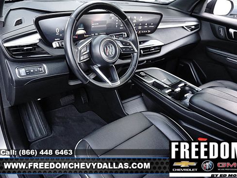 Used 2025 Buick Enclave Preferred image 6