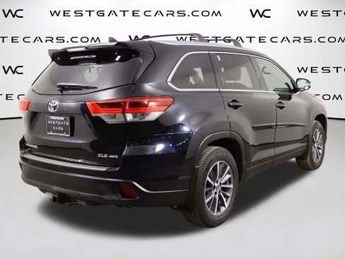 Used 2019 Toyota Highlander XLE AWD/4WD image 49