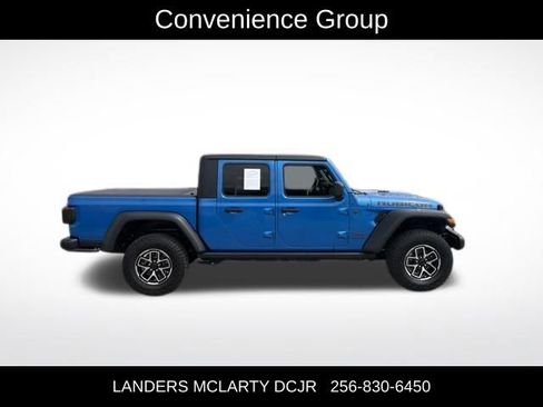 Used 2025 Jeep Gladiator Rubicon w/ Dual Top Group AWD/4WD image 10