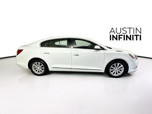Used 2016 Buick LaCrosse FWD image 8