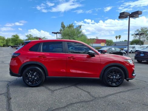 Used 2024 Honda HR-V Sport image 3