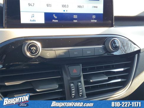 Used 2022 Ford Escape SE w/ Cold Weather Package image 24