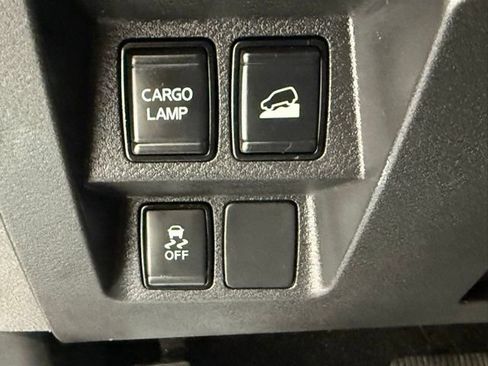 Used 2023 Nissan Frontier SV image 29