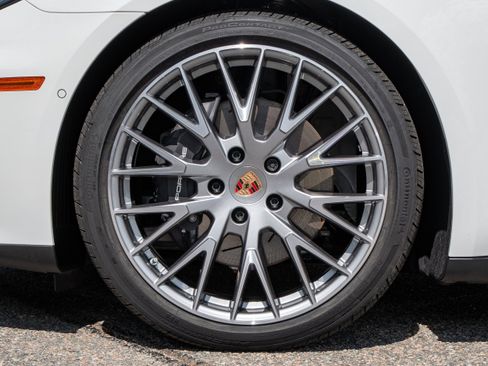 New 2025 Porsche Panamera image 20