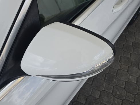 Used 2015 Mercedes-Benz C 300 Sedan image 10