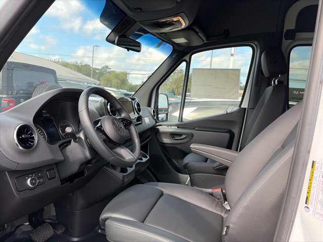 Used 2026 Mercedes-Benz Sprinter 2500 image 18