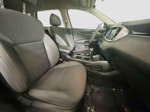 Used 2020 Kia Sorento L FWD image 29