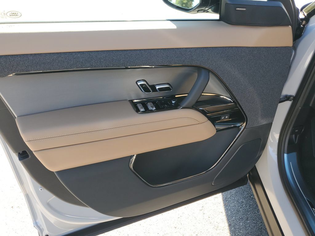 New 2027 Land Rover Range Rover Sport SE AWD/4WD image 9