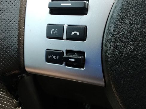 Used 2018 Nissan Frontier PRO-4X AWD/4WD image 12